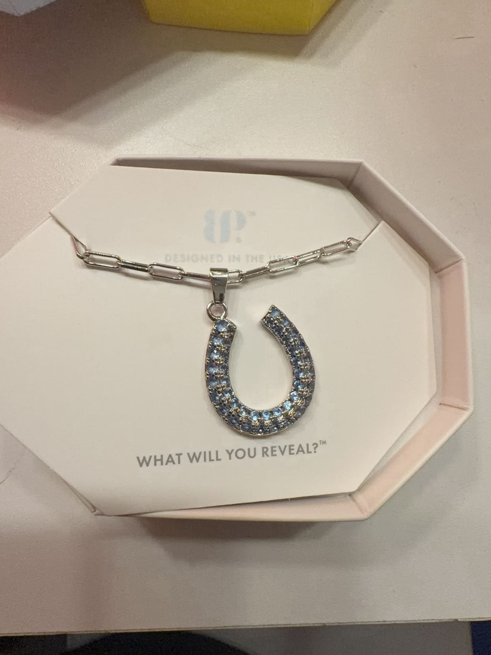 Horseshoe Pendant Necklace in Blue Crystal - Silver Tone . Bomb party